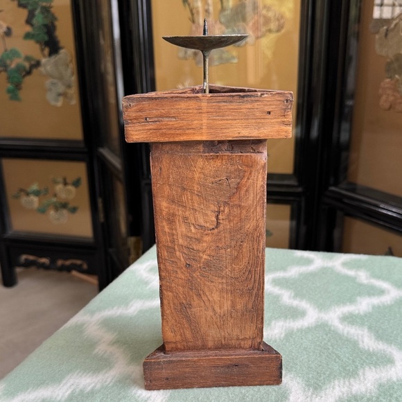 Handcrafted vintage Wooden Candle Holder with Artistic Design - Picture 5 of 8